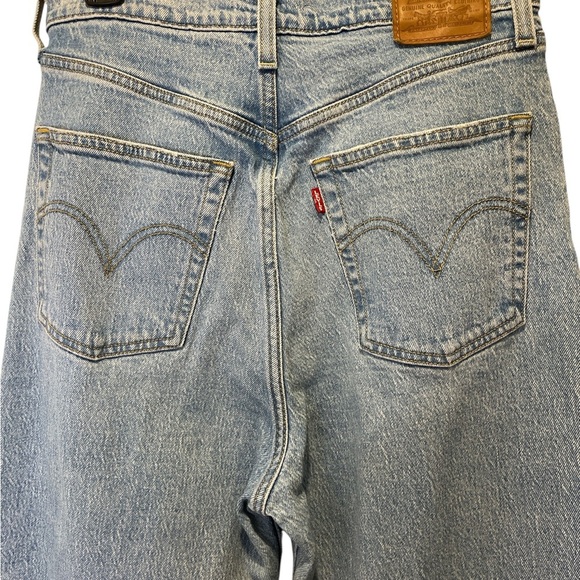 Levi’s Ribcage Straight Ankle Distressed Light Blue Jeans size 30 - Picture 4 of 4